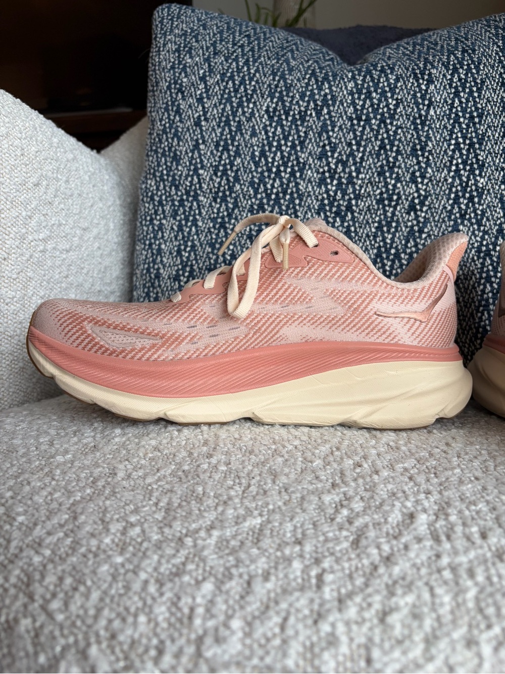 Hoka Clifton 9 Running Shoes~ size 8B - Picture 10 of 11